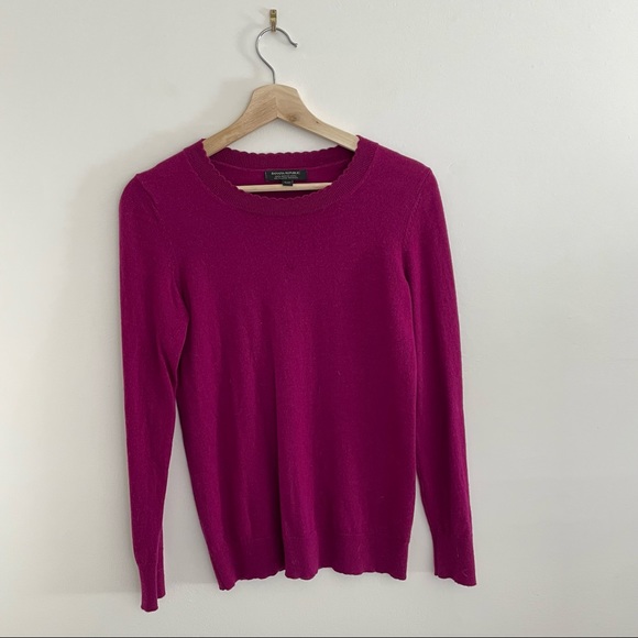 Banana Republic | Merino Pink Scalloped Sweater - Picture 1 of 8
